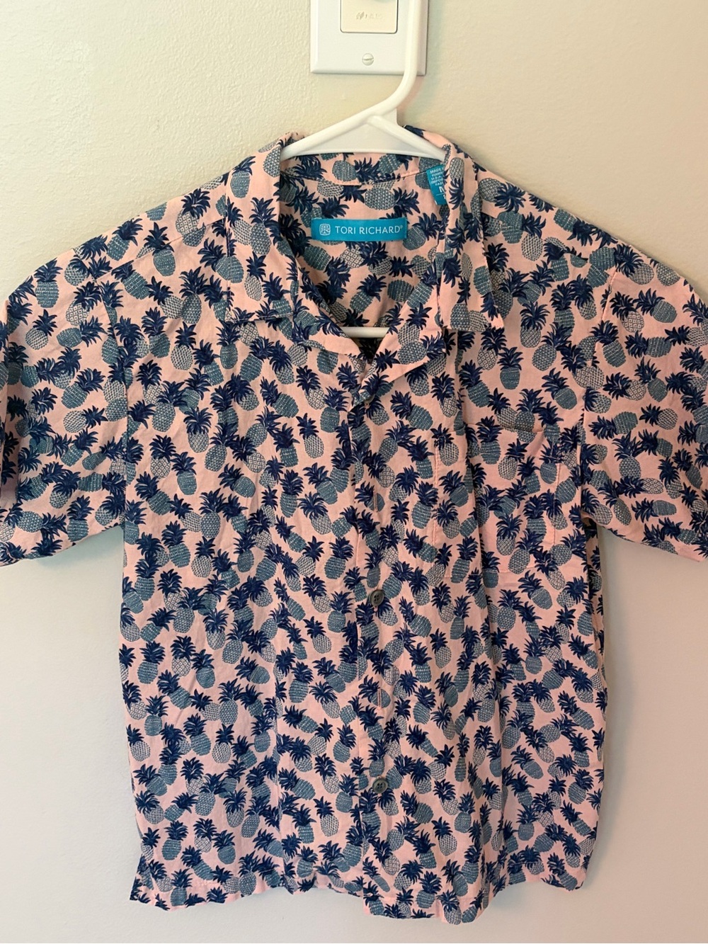 Tori Richard Cream Shirt with Blue Pineapple Print